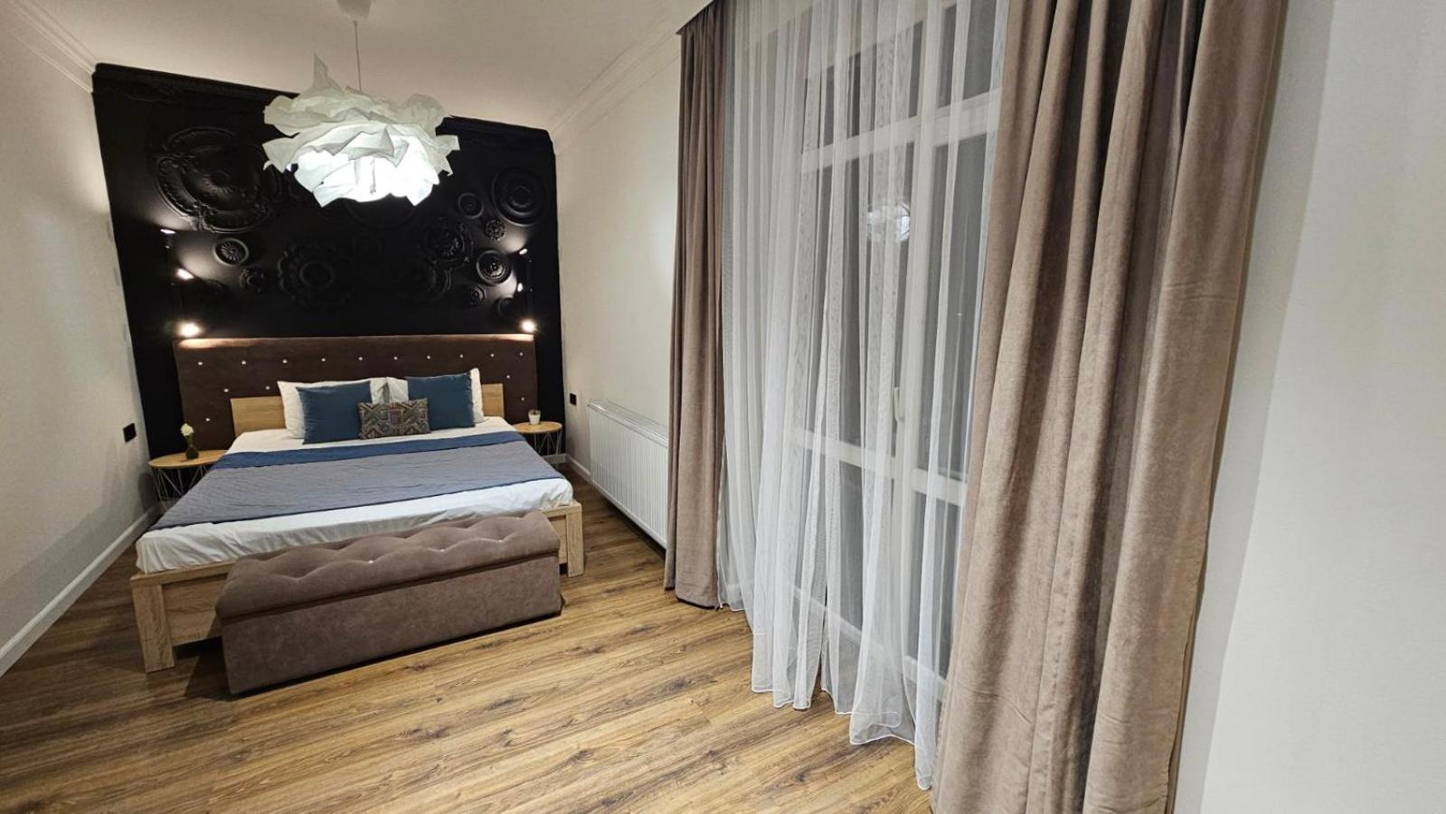 מוקצ'בה Black Room Apartment מראה חיצוני תמונה