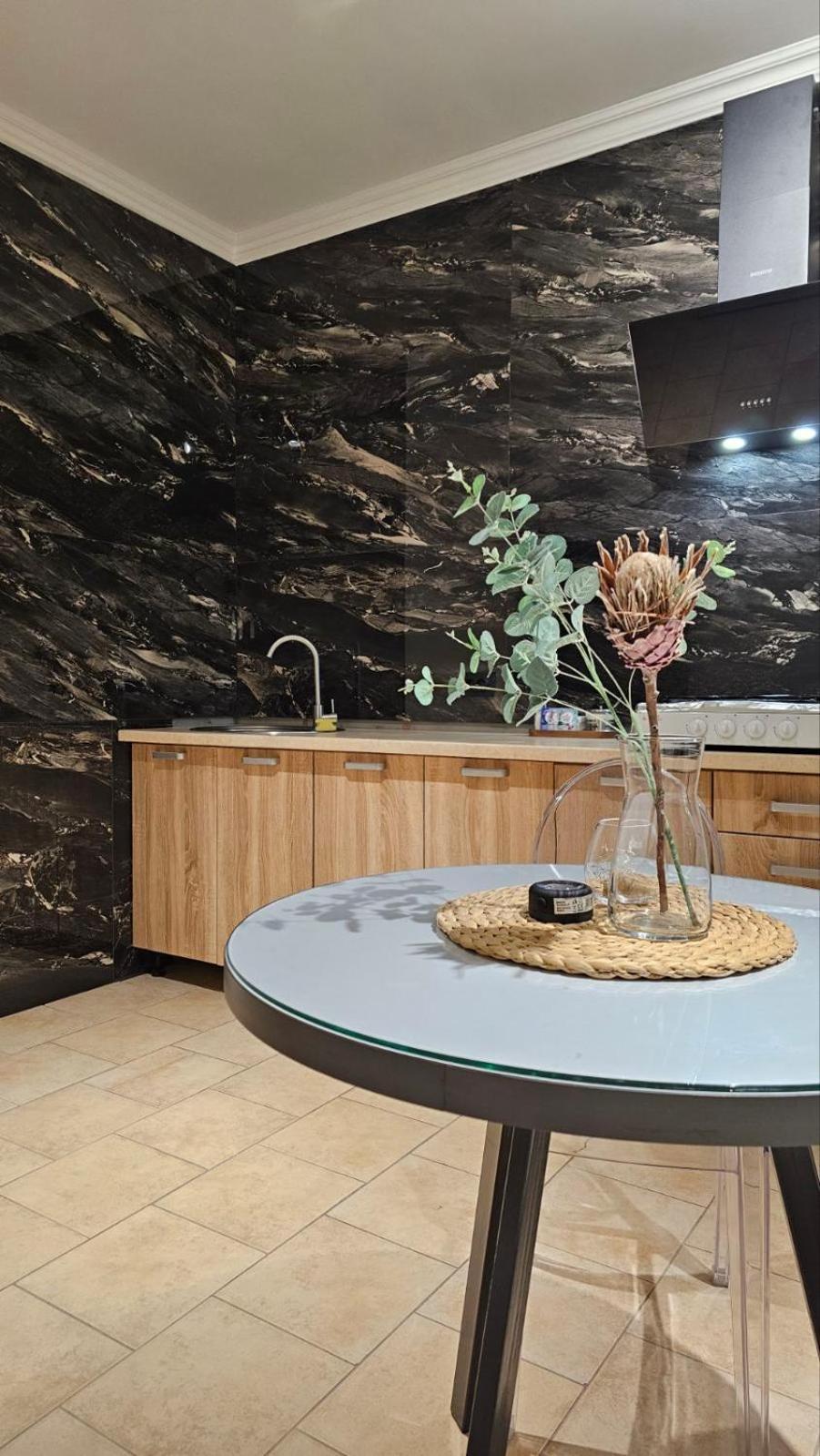 מוקצ'בה Black Room Apartment מראה חיצוני תמונה